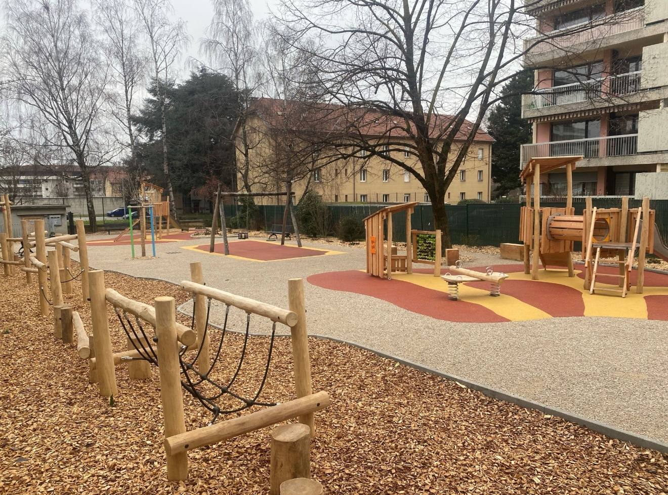 Structures & jeux — chantier RDJ Presta